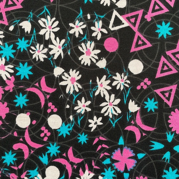 LulaRoe Geometric & Floral Perfect T Top-#0297 - Picture 8 of 12